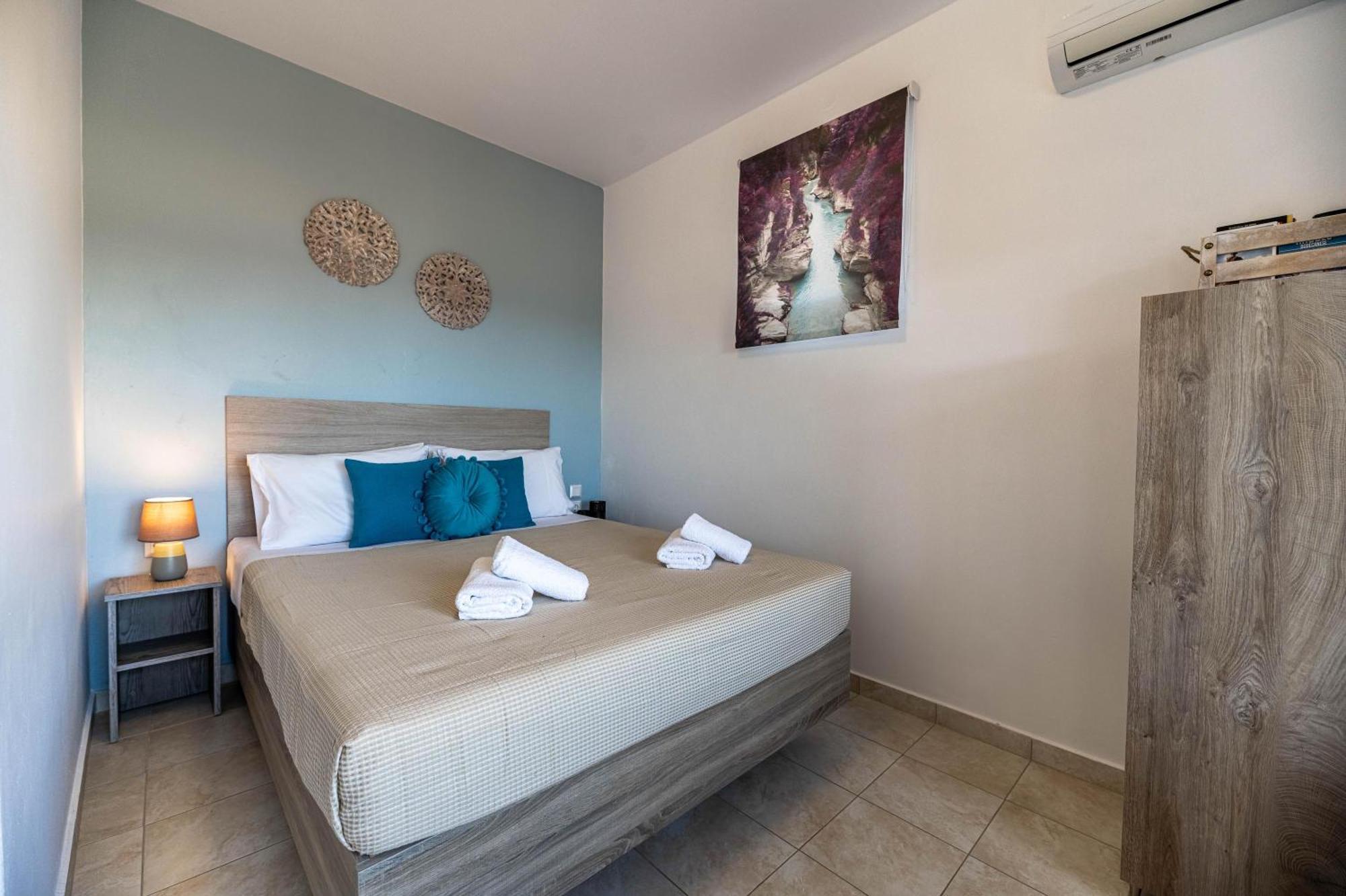 Aperanto Galazio Apartment Archangelos  Extérieur photo