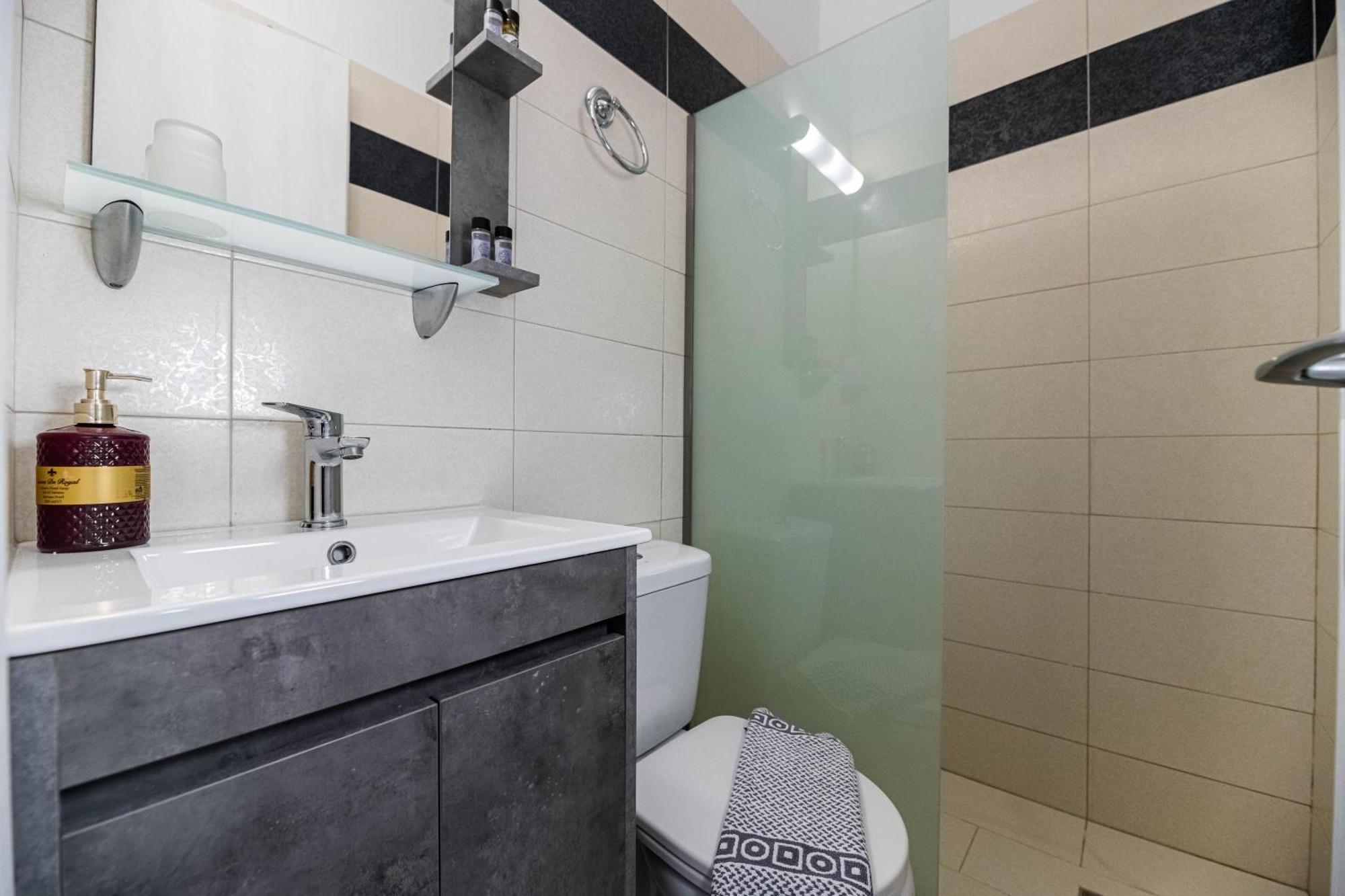 Aperanto Galazio Apartment Archangelos  Extérieur photo