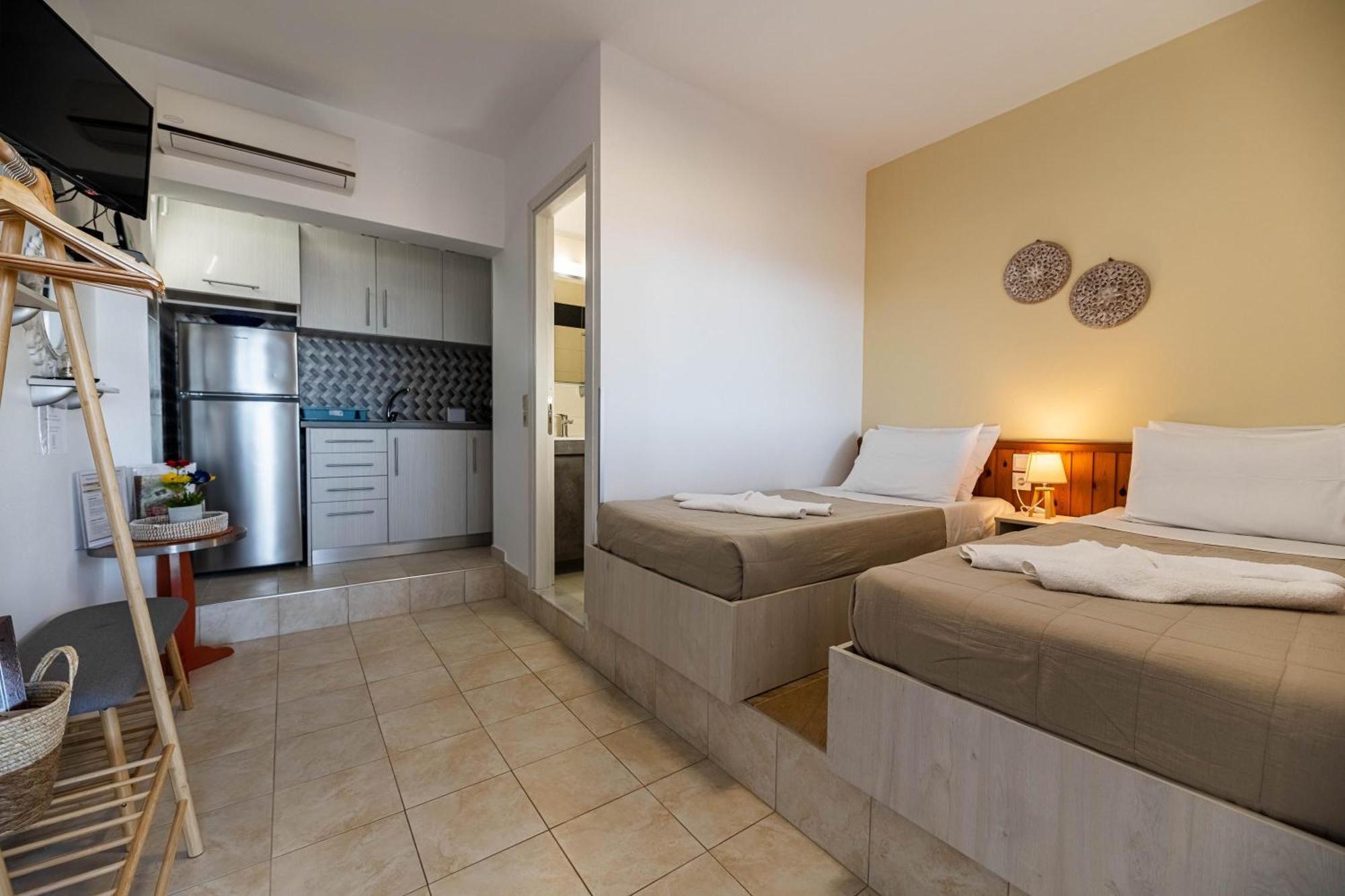 Aperanto Galazio Apartment Archangelos  Extérieur photo