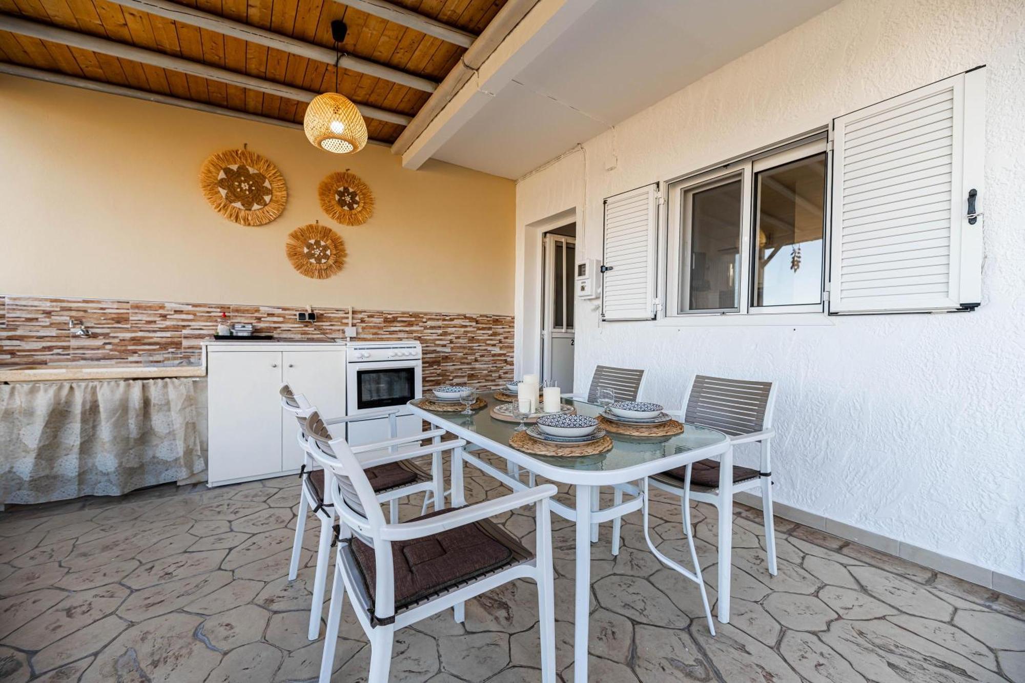 Aperanto Galazio Apartment Archangelos  Extérieur photo